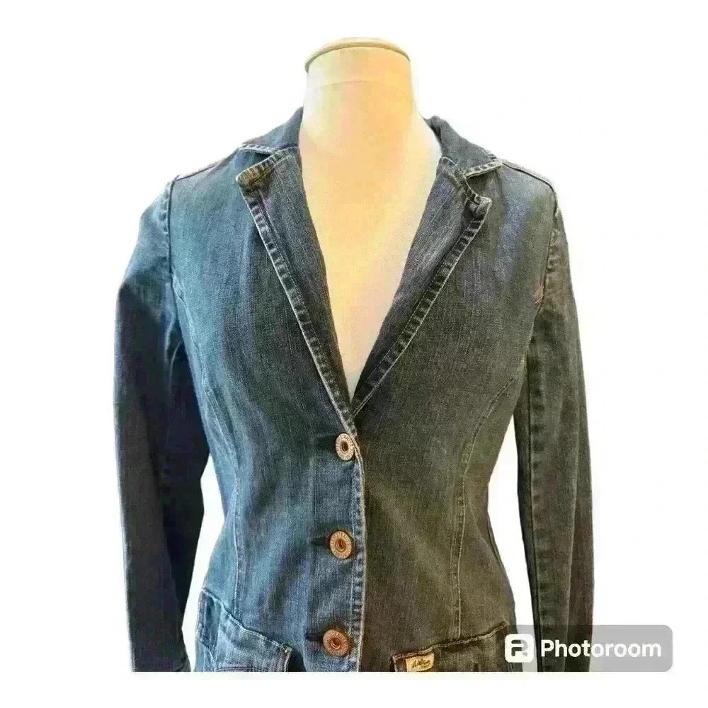 Levi Strauss Womans Denim Jacket - Picture 3 of 5